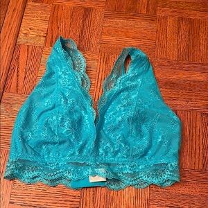Ambrielle Lace Bralette in Teal M
